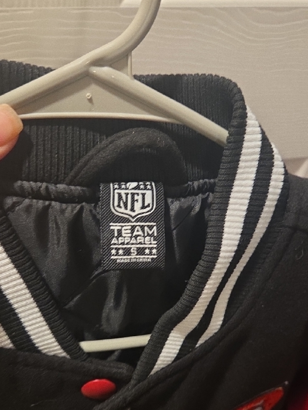 NFL San Francisco 49ers Black and Red Varsity Bomber Jacket - Picture 6 of 6